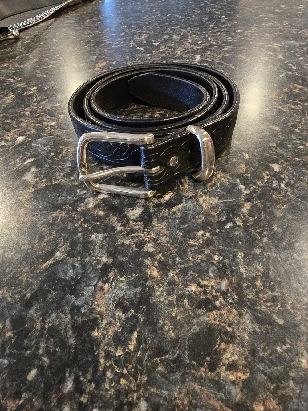 Made in Ireland Celtic Knot Bonded Leather Belt XL Silver Buckle Black